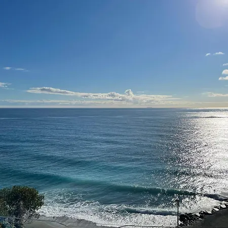 -terrazza Sul Mare- & Parcheggio Privato فاراتسي