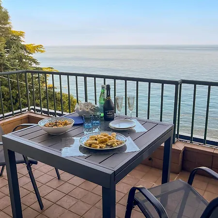 -terrazza Sul Mare- & Parcheggio Privato Διαμέρισμα Varazze