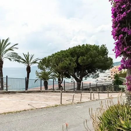 Διαμέρισμα -terrazza Sul Mare- & Parcheggio Privato Varazze