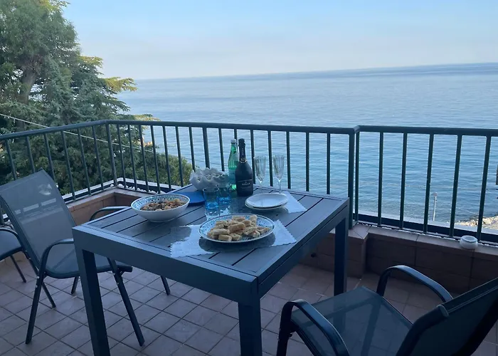 Apartament -terrazza Sul Mare- & Parcheggio Privato *