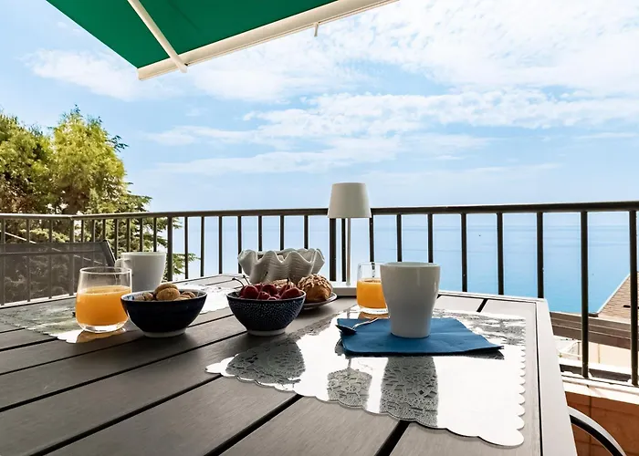 Apartament -terrazza Sul Mare- & Parcheggio Privato Varazze