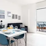 דירה -terrazza Sul Mare- & Parcheggio Privato ואראצה